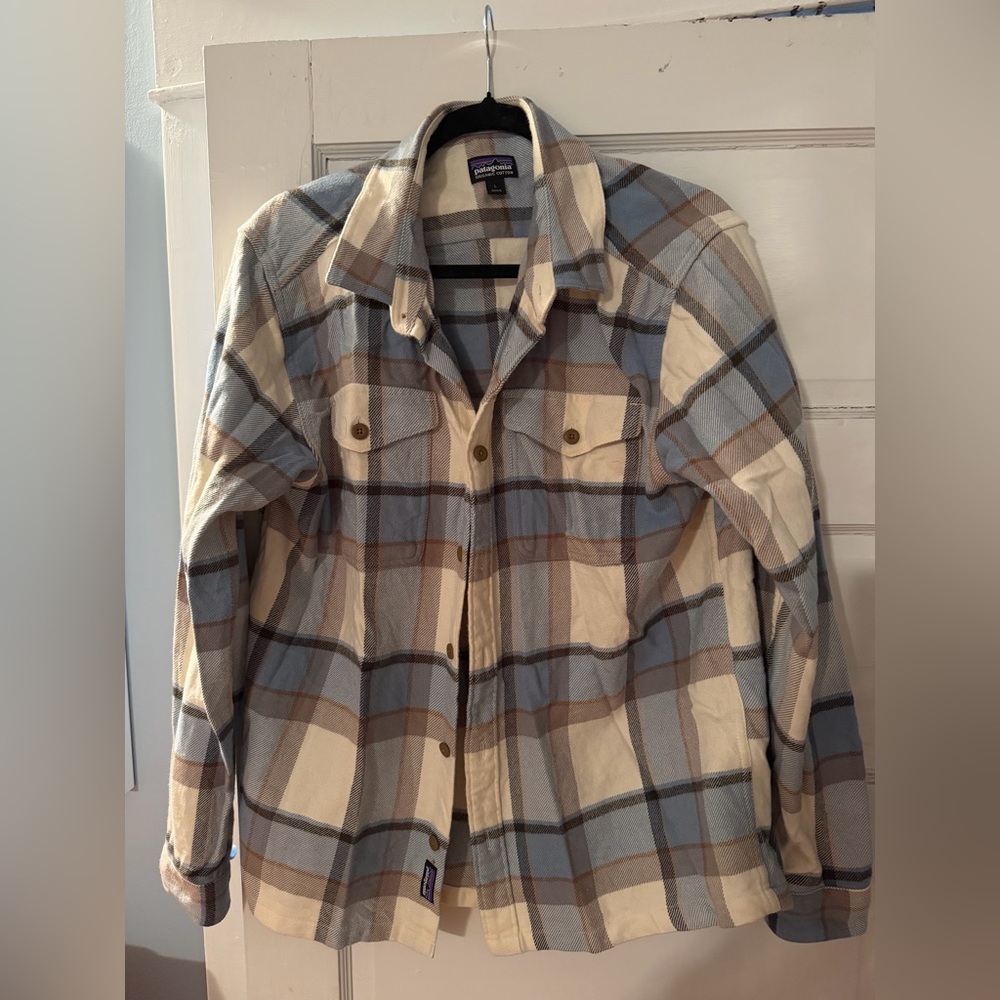 Patagonia Blue and Cream Checkered Shirt Organic Cotton